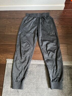Jordan Brand thermal Charcoal Black Heathered Joggers Men’s M Good Condition